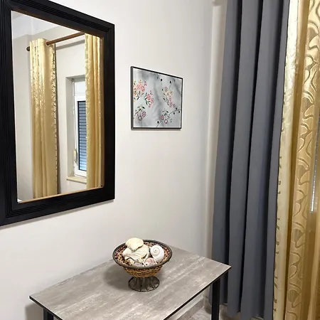 Roel 1 -apartments Vlorë