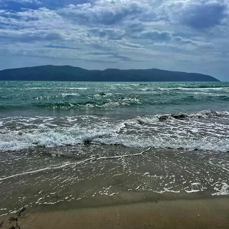 Villa Roel 1 -Apartments Near The Beach Vlore