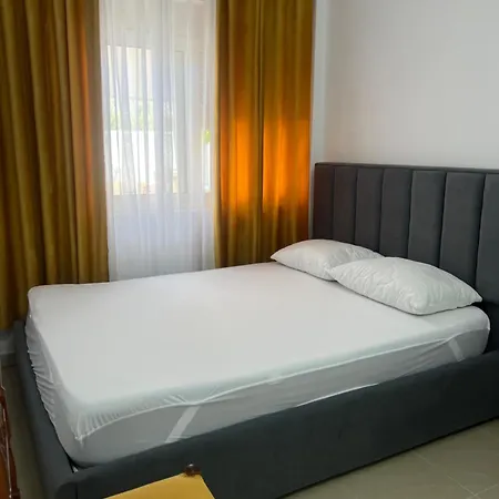 Roel 1 Nr 88 Apartment Vlore