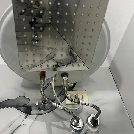 Roel 1 -apartments * Vlorë