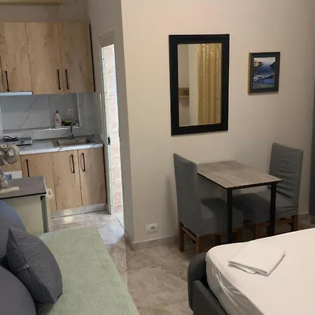 Roel 1 -apartments アパート Vlorë