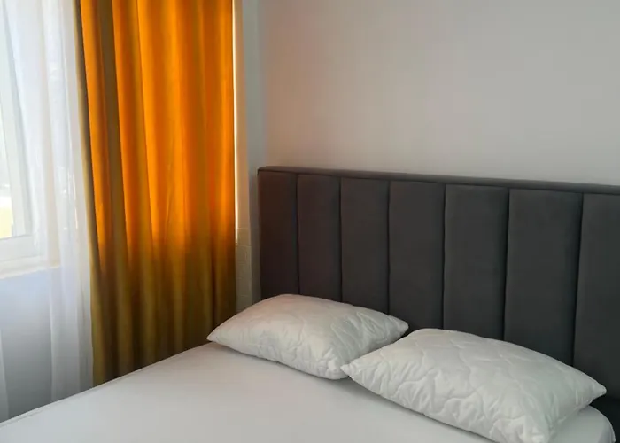 Roel 1 -apartments * Vlorë